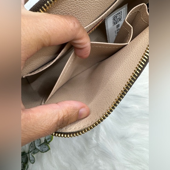 🌸SOLD🌸Louis Vuitton Cosmetic Pouch GM - Picture 10 of 16